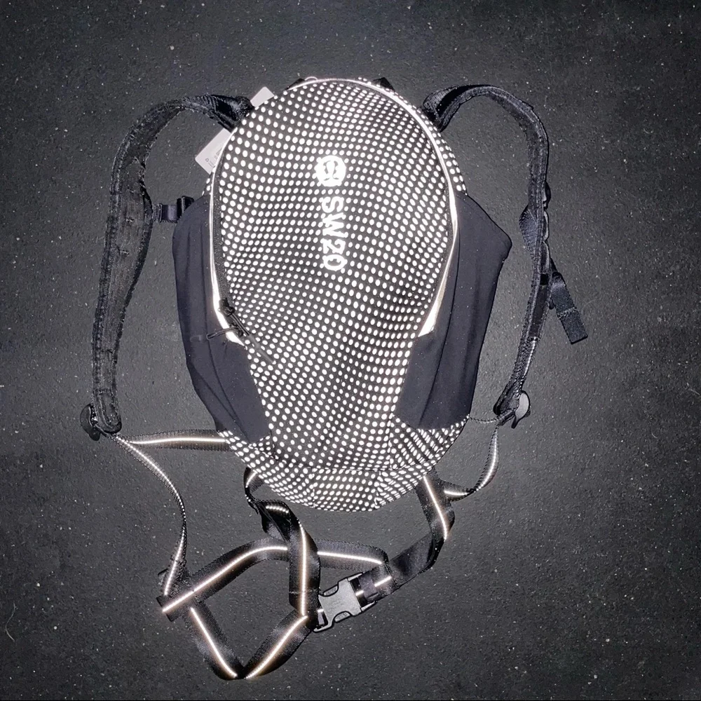 RARE lululemon Fast and Free Reflective Backpack *SW SeaWheeze edition - Picture 2 of 6